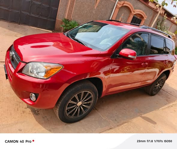 Toyota RAV4 année 2012 à vendre