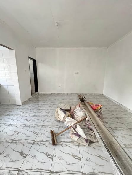 Chambre moderne à louer à Logbessou