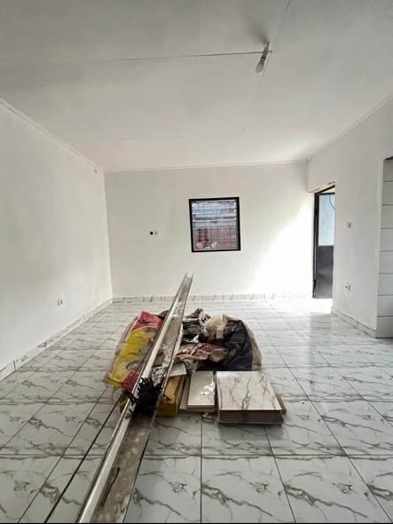 Chambre moderne à louer à Logbessou