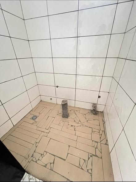 Chambre moderne à louer à Logbessou