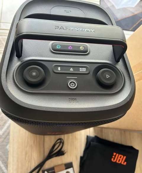 Brand New JBL Partyboxclub 120