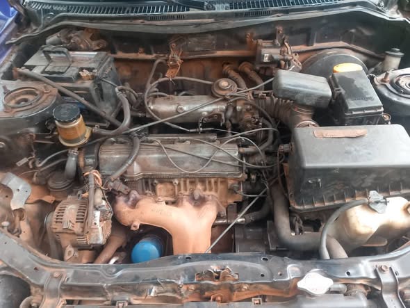 RAV4 99 Manuel essence