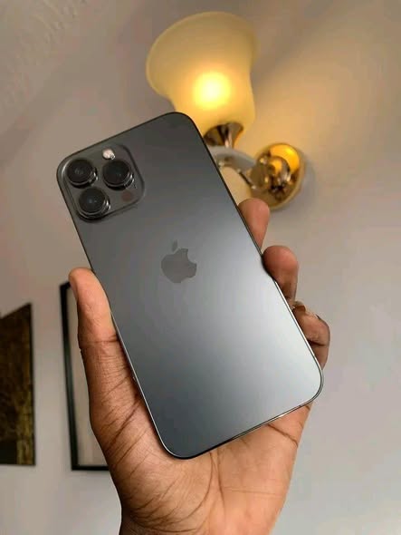 IPHONE 13 PRO MAX à vendre