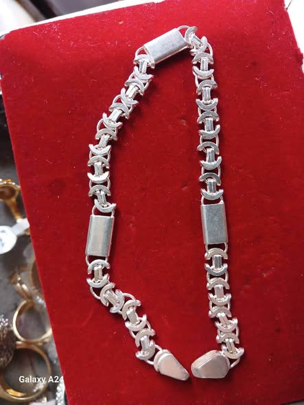 Bijoux en argent pur 925 disponibles