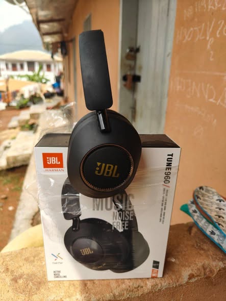 Casque JBL d'origine bien propre