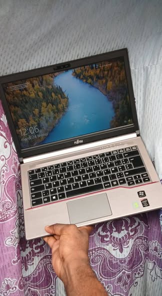 Laptop Fujitsu Lifebook Core i5