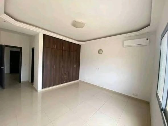 Appartement à louer à Odza