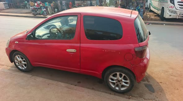 Toyota Yaris 1 portière à vendre