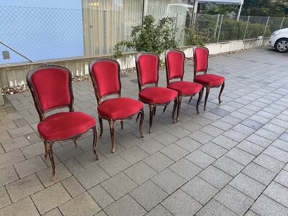 Brocante Suisse Yaoundé - Chaises