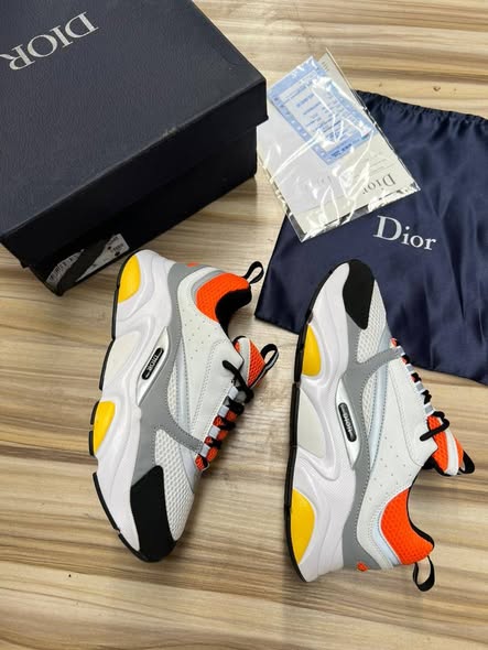 Chaussures de marque disponibles