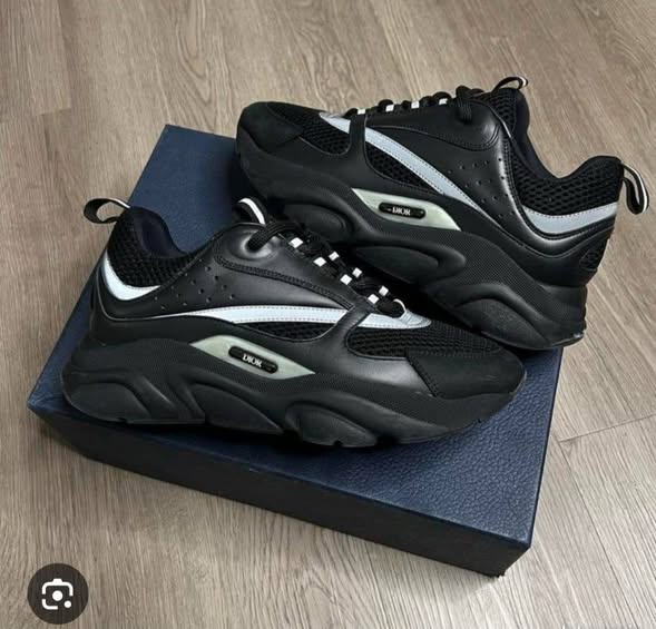 Chaussures de marque disponibles