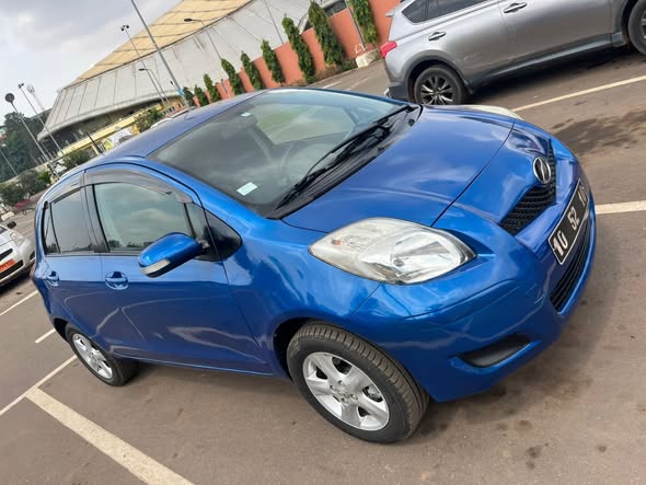 Toyota Yaris Vitz à vendre