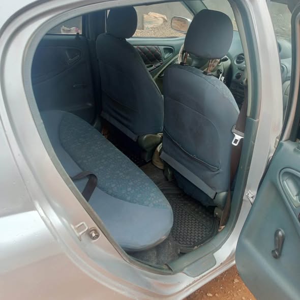 Yaris 2002 très propre
