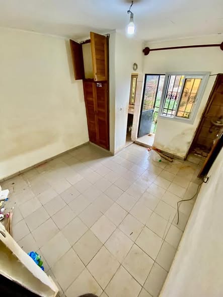 Chambre moderne à louer à Mendong