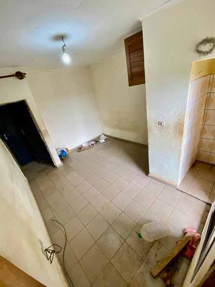 Chambre moderne à louer à Mendong