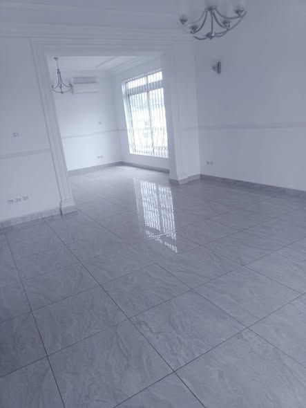 Appartements haut standing à louer à Bastos