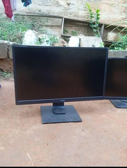 Moniteur 24 pouces avec HDMI