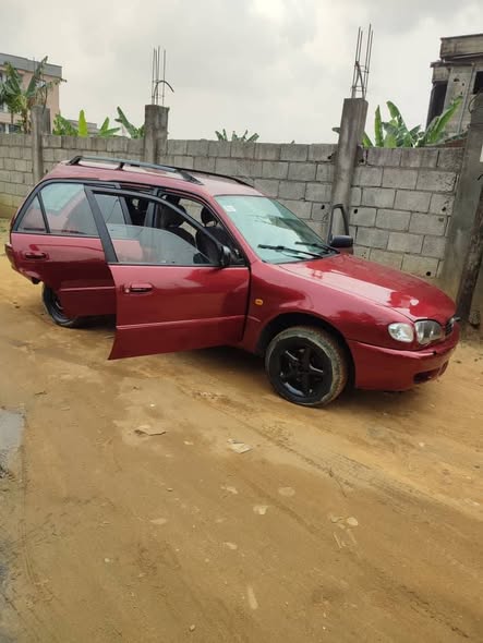 Toyota Corolla 111 Long châssis
