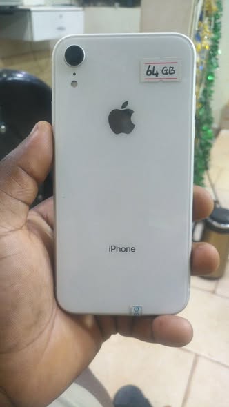 iPhone XR neuf 64GB à vendre