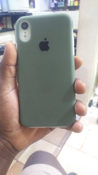 iPhone XR neuf 64GB à vendre
