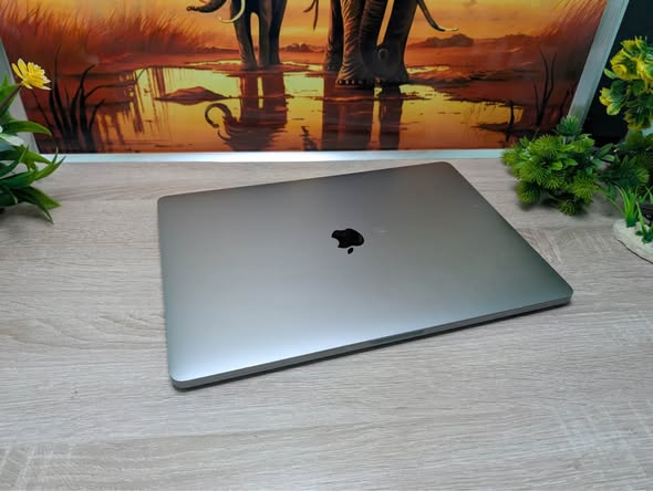 MacBook Pro Retina 2019 –16" Core i9