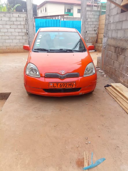 Yaris 2004 nouvellement immatriculé