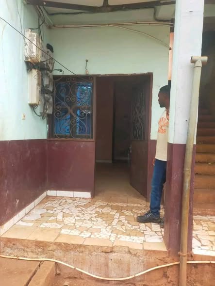 Studio moderne à louer à Bafoussam