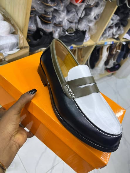 Chaussures en vente