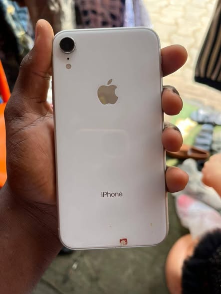 iPhone XR 64G à vendre