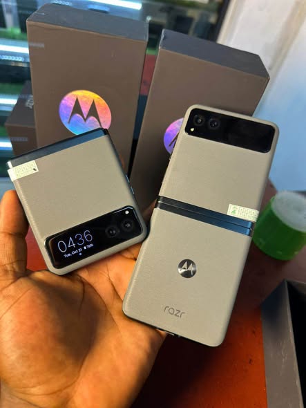 MOTOROLA RAZR 2023 PLIABLE 128/8 gigas