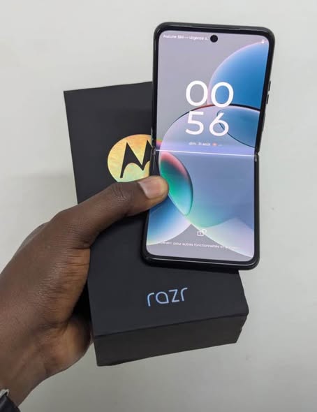 MOTOROLA RAZR 2023 PLIABLE 128/8 gigas