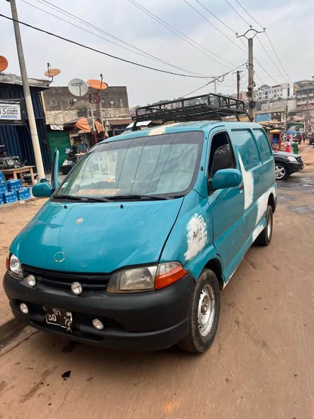 Hiace très bonne état