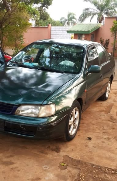 Toyota Carina E berline à vendre