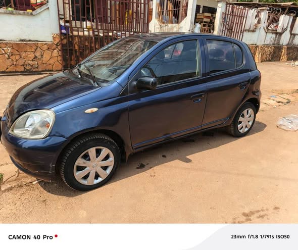 Yaris 2002 super propre à vendre