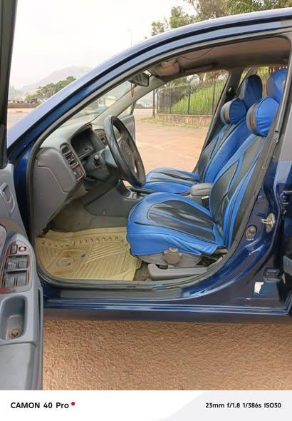 TOYOTA AVENSIS Année 2002 à vendre