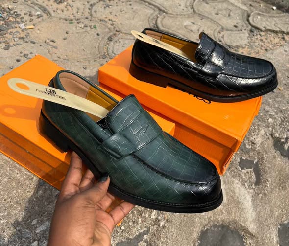 Chaussures en vente à Douala