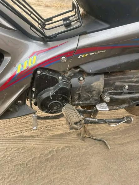 Moto TVS néo bien propre