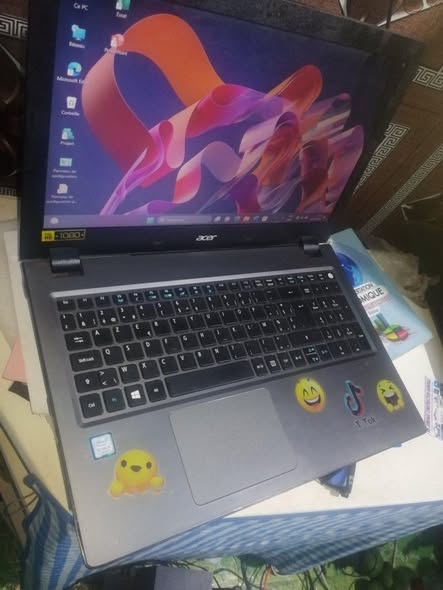 Ordinateur portable Acer avec disque dur 1TB et 4GB RAM
