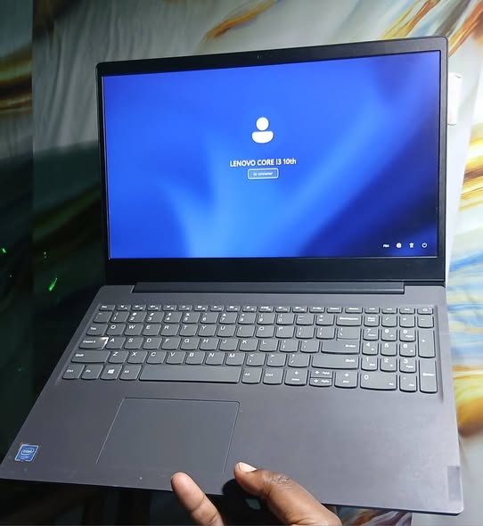 Lenovo Ideapad CORE i3 10è génération