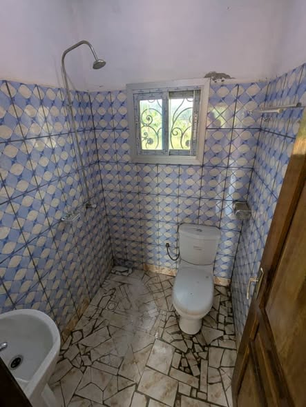 Chambre à louer à Yaoundé Nkolfoulou