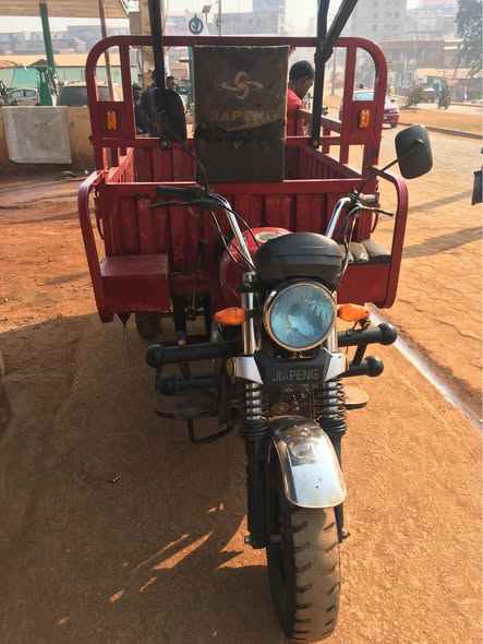 Tricycle en excellent état à vendre