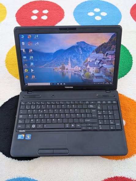 Laptop Toshiba propre core i3