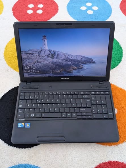 Laptop Toshiba propre core i3