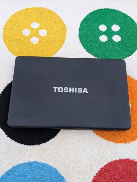 Laptop Toshiba propre core i3