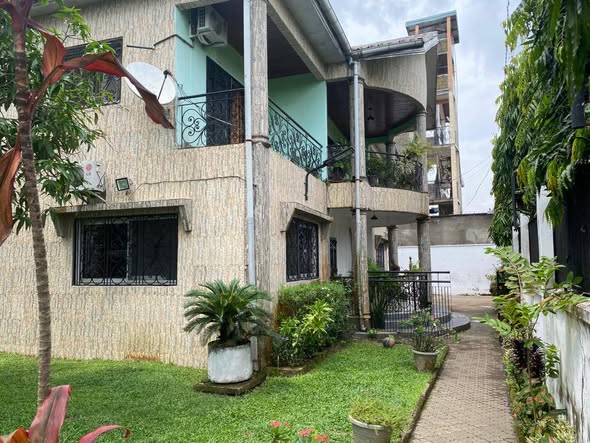 Duplex à vendre sur Douala