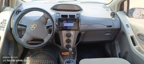 TOYOTA YARIS Vitz automatique édition 2008