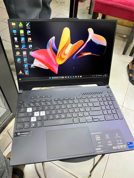 PC GAMING - Asus TUF Dash F15