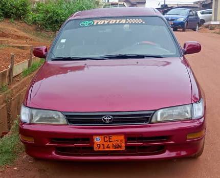 Toyota Corolla 100 berline extrêmement propre