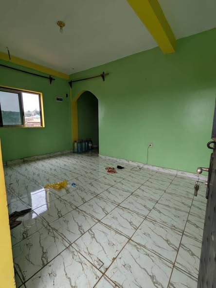 Studio moderne à louer à Nsam