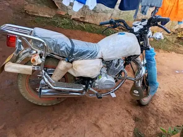 Moto à vendre, 1 mois d'utilisation